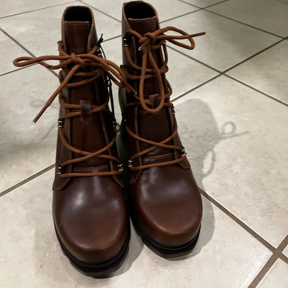 Sorel 🆕🆕 NWT women’s wedge boot, waterproof - Picture 5 of 5